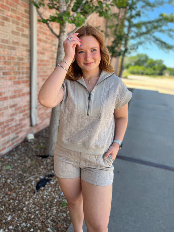 QUILTED ZIP UP TOP- 2 COLORS