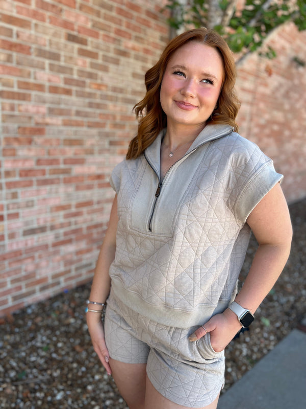 QUILTED ZIP UP TOP- 2 COLORS