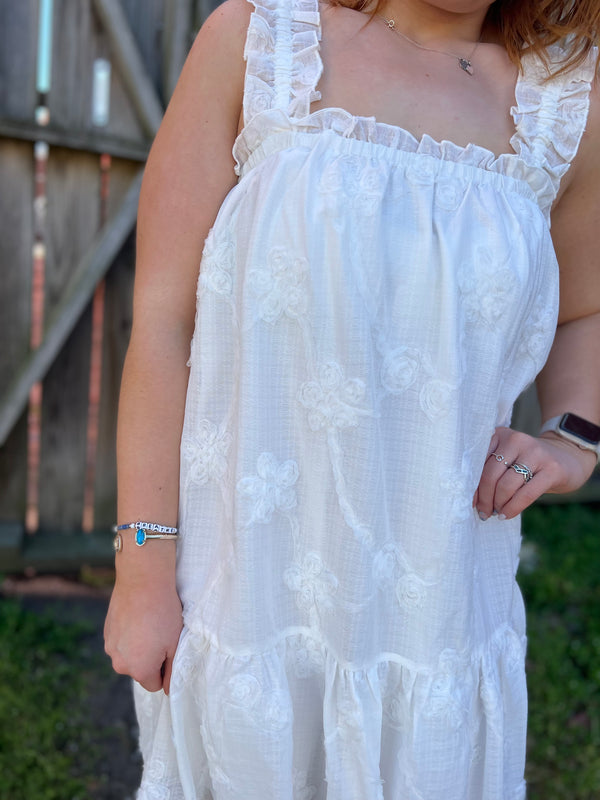 FIND OUT WHITE FLORAL DRESS