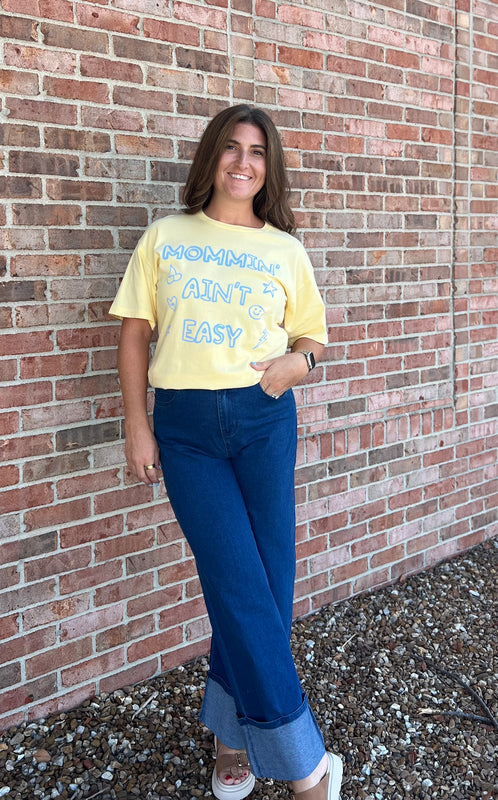 MOMMIN AINT EASY TEE