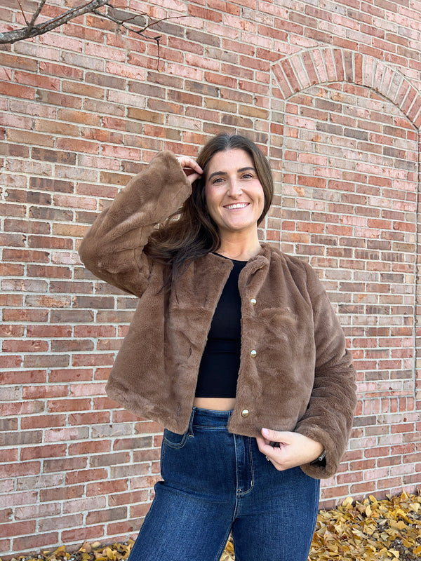 FAUX FUR CROPPED JACKET