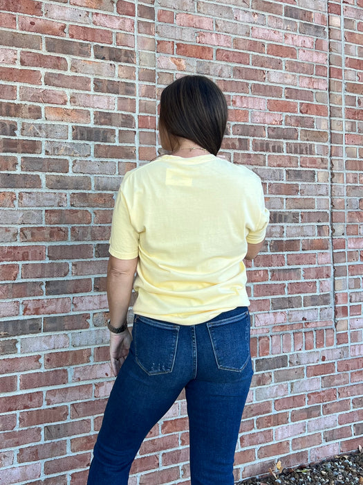 MOTHER KNOWS BEST GRAPHIC TEE