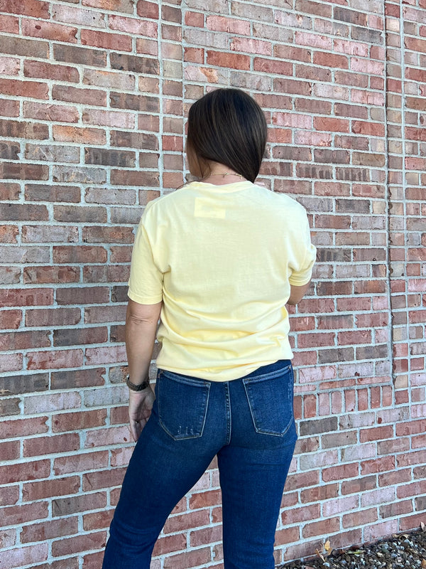 MOTHER KNOWS BEST GRAPHIC TEE