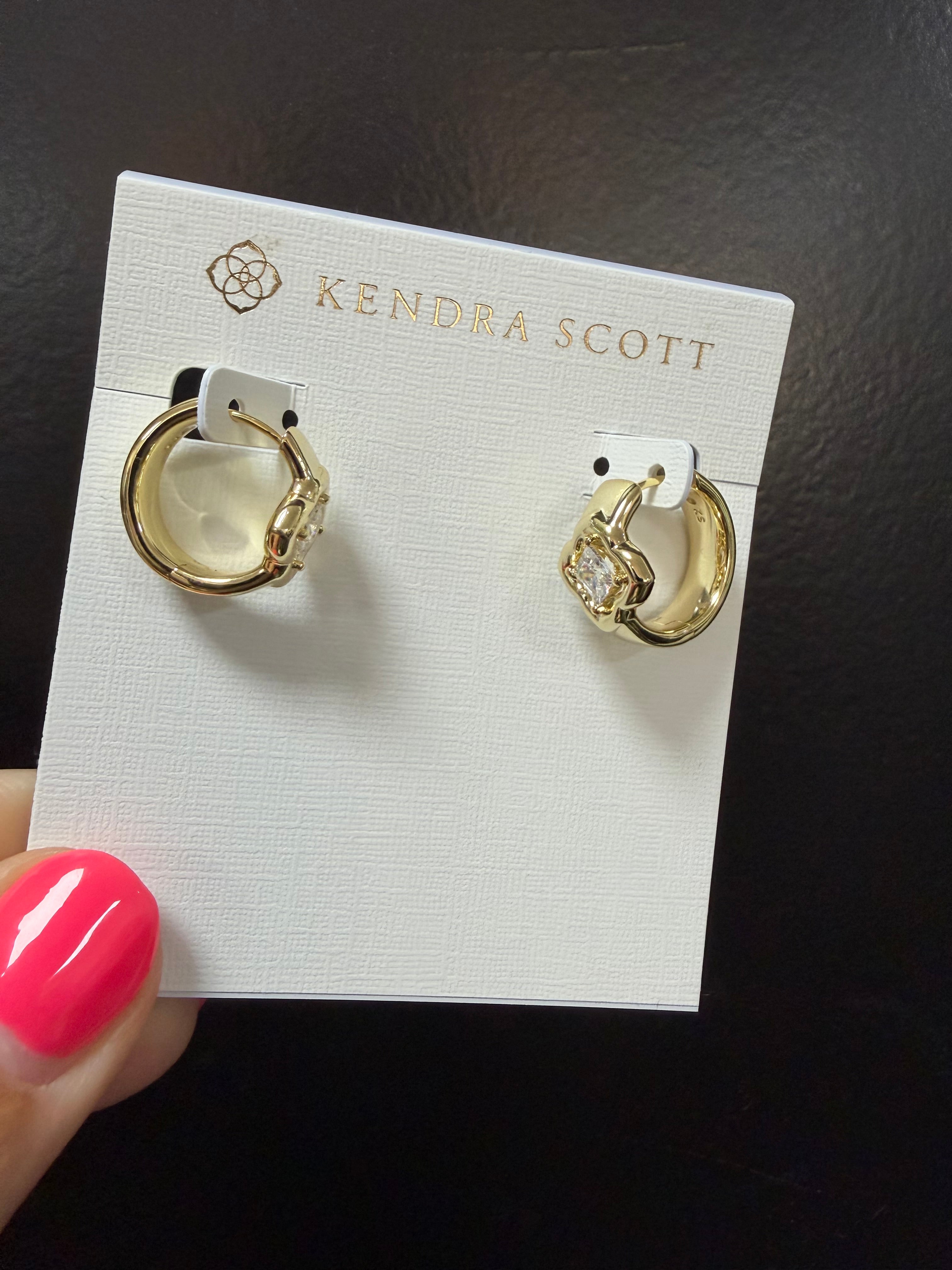 KENDRA SCOTT: MALLORY CRYSTAL HUGGIE HOOP
