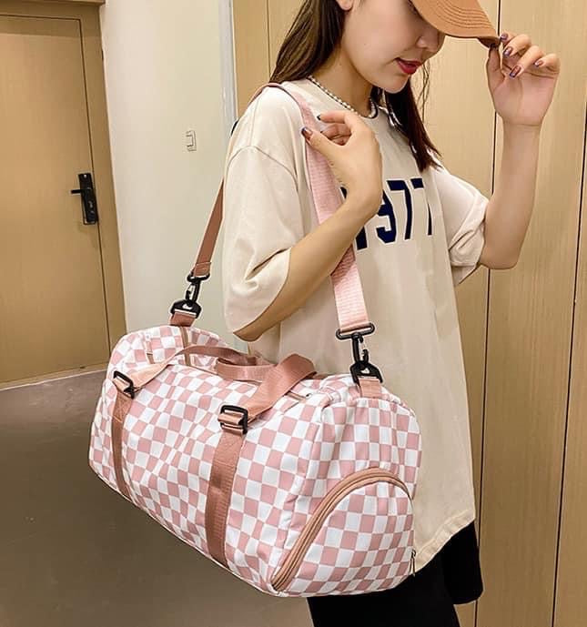 CHECKERED DUFFEL BAG