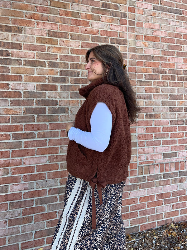 FAUX FUR VEST- 2 COLORS