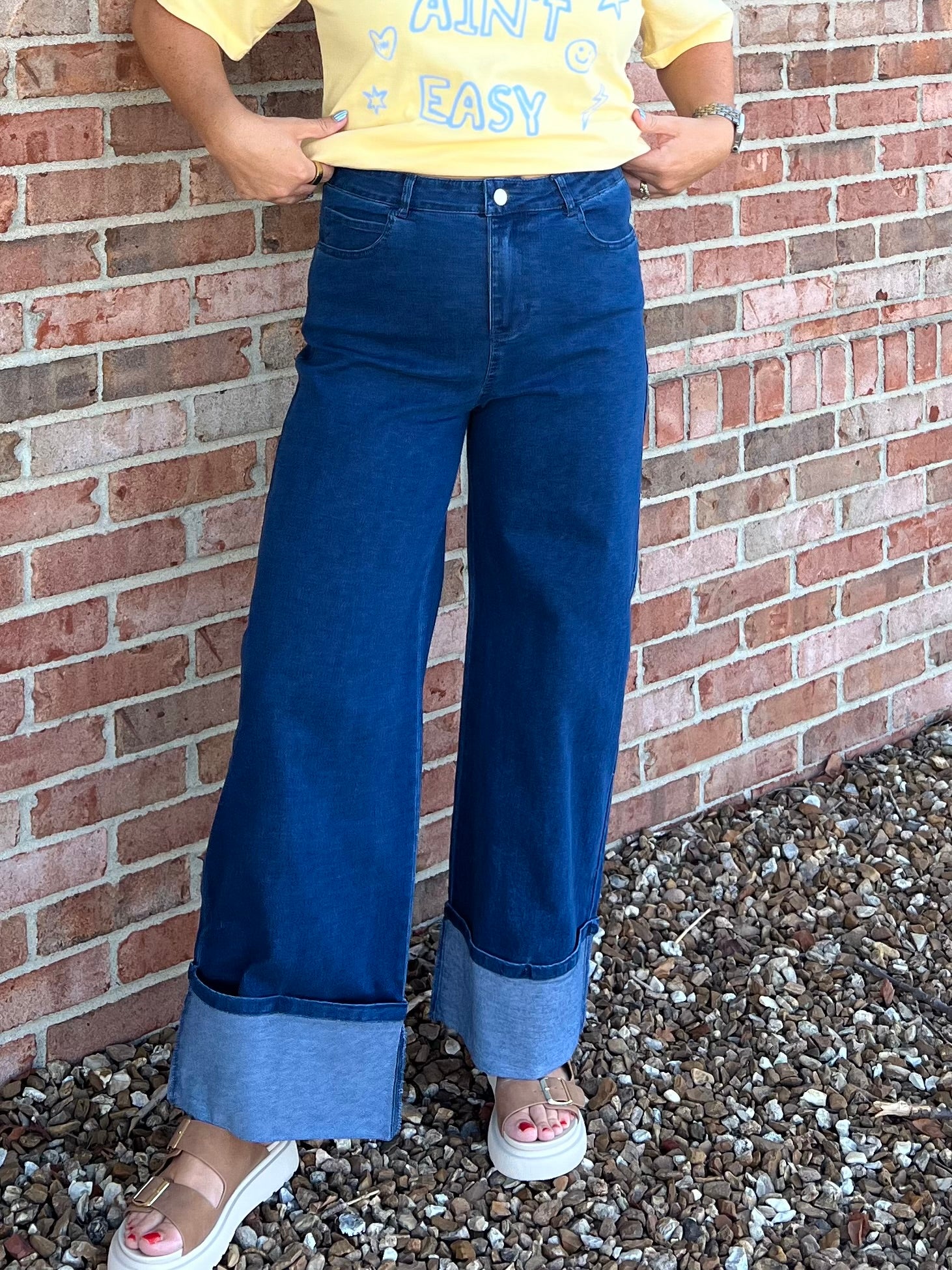 WIDE LEG CUFFED JEANS