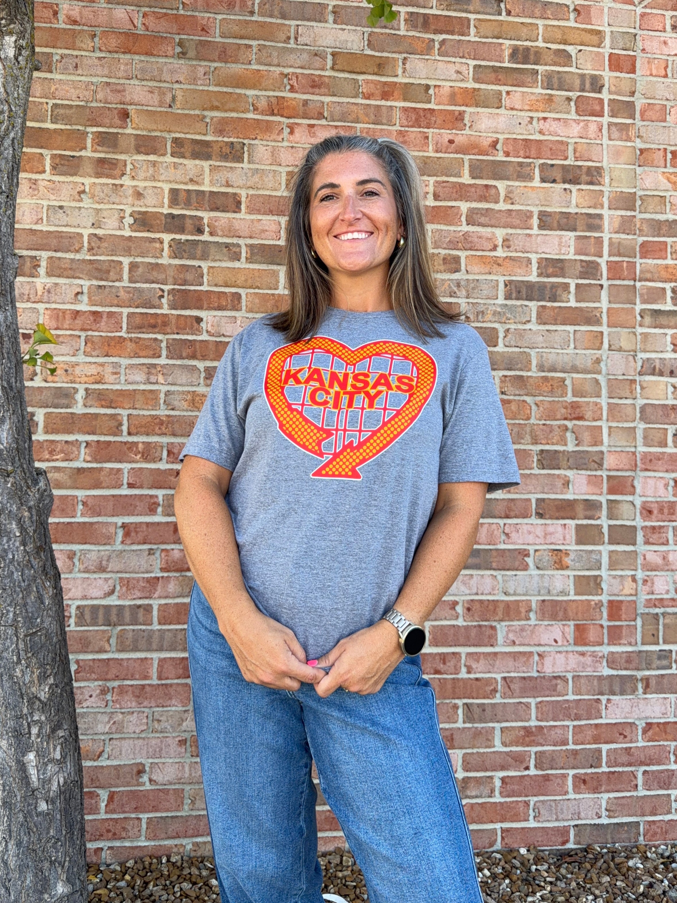 KANSAS CITY HEART SIGN TEE