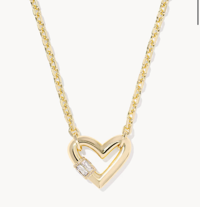 KENDRA SCOTT: EMERY HEART PENDANT NECKLACE