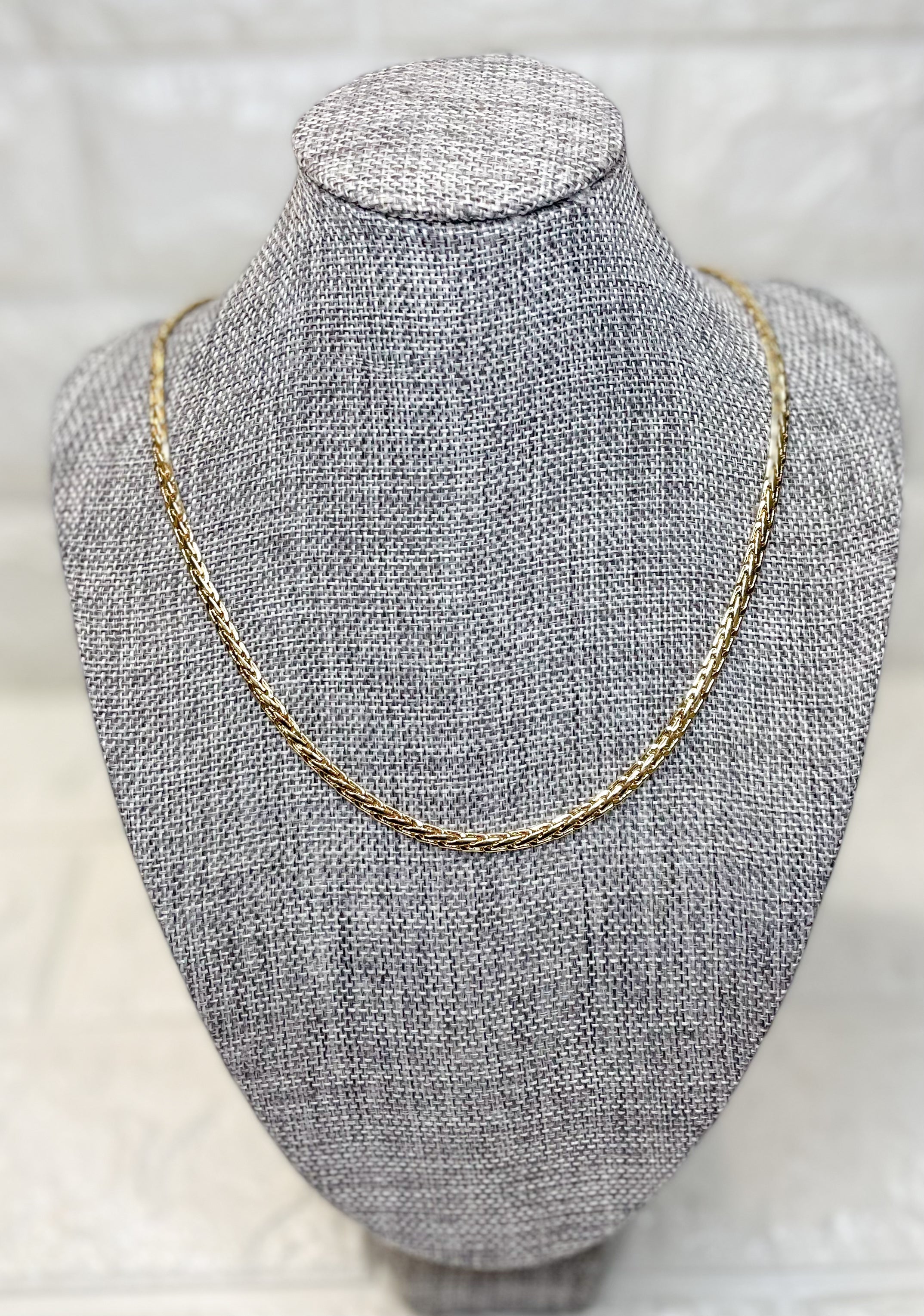 EVERYDAY GOLD CHAIN NECKLACE