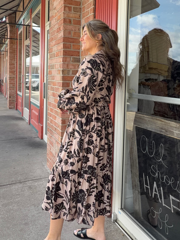 BLACK AND MOCHA BELTED DRESS