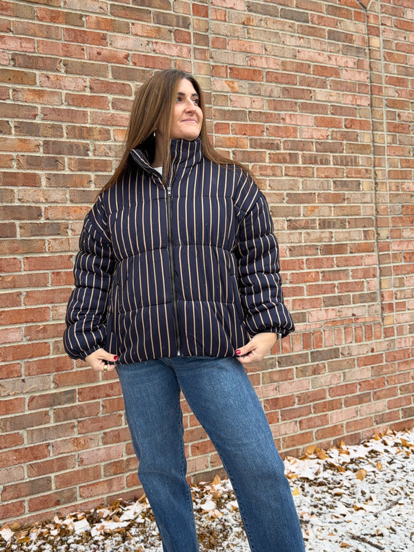 NAVY STRIPED PUFFER JACKET