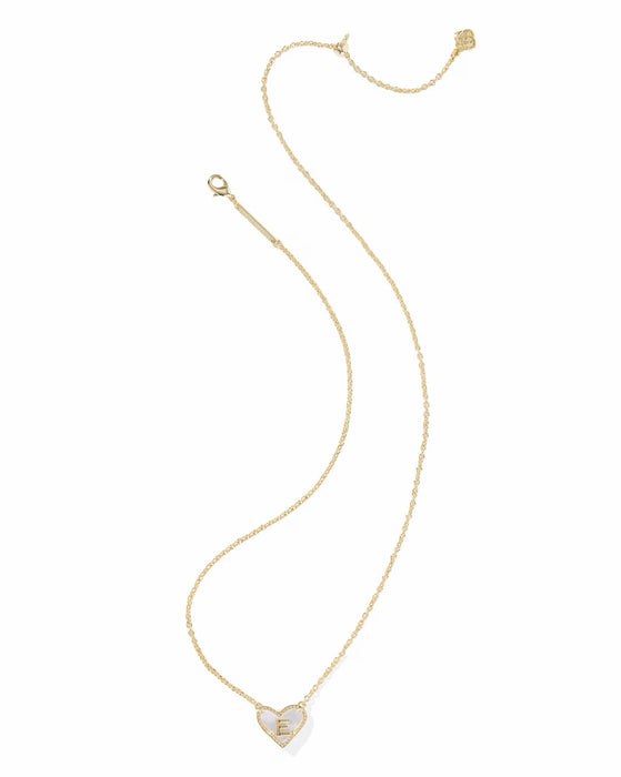 KENDRA SCOTT: HEART LETTER NECKLACE