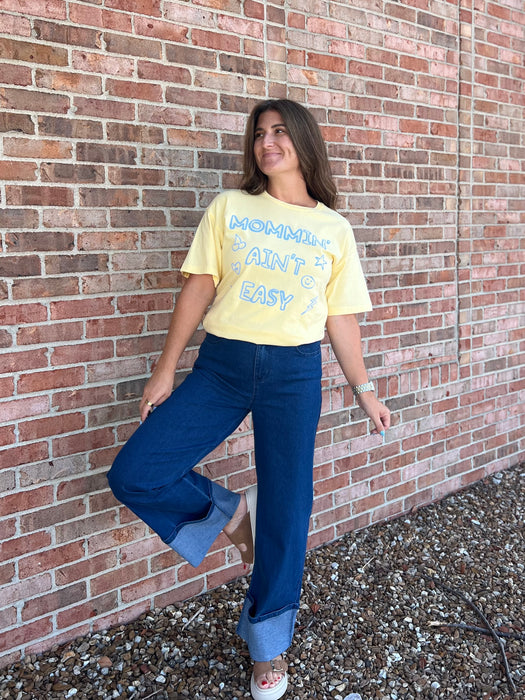 MOMMIN AINT EASY TEE