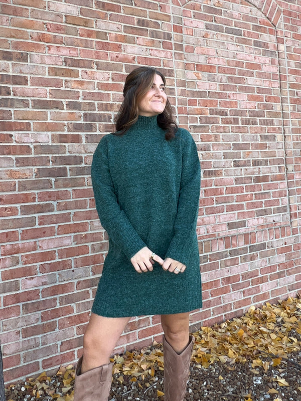 DARK GREEN SWEATER DRESS