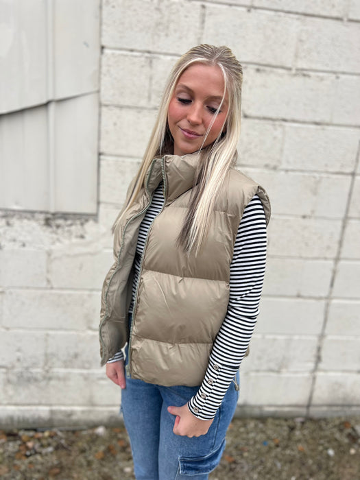 SMOOTH PUFFER VEST- 2 COLORS