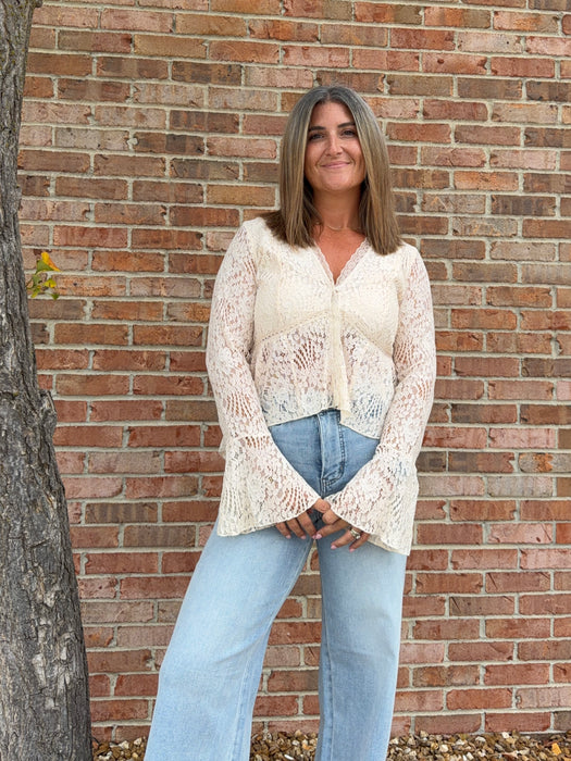 CREAM LACE TOP