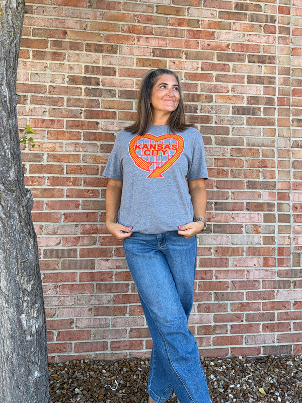 KANSAS CITY HEART SIGN TEE