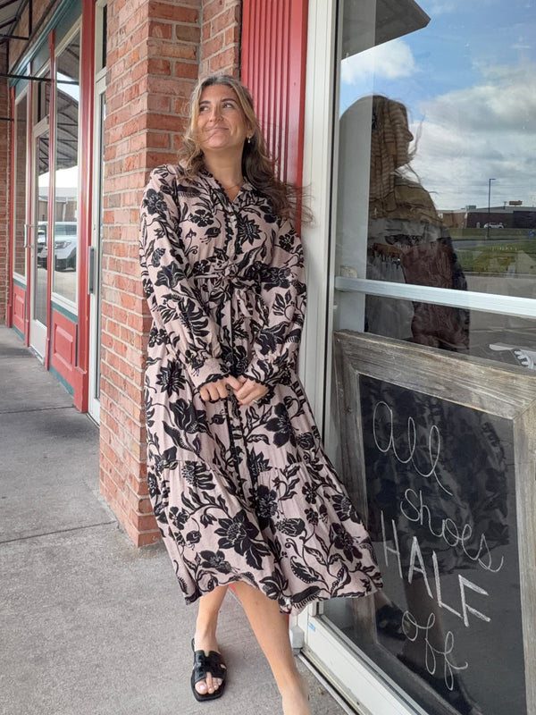 BLACK AND MOCHA BELTED DRESS