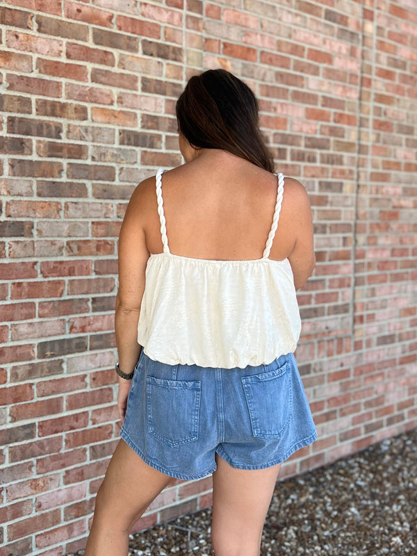 ELASTIC WAIST DENIM SHORTS