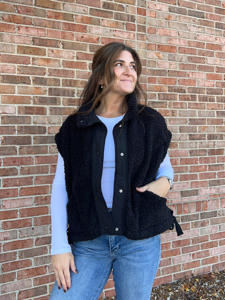 FAUX FUR VEST- 2 COLORS