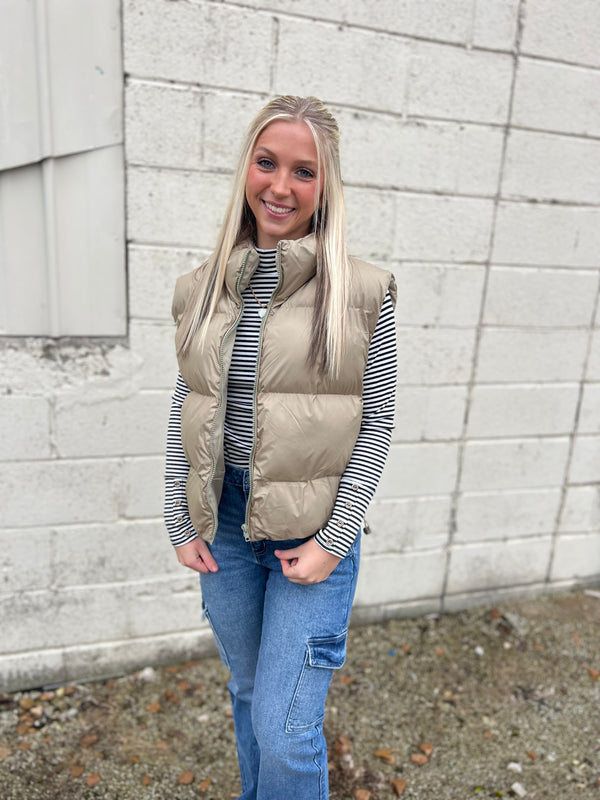 SMOOTH PUFFER VEST- 2 COLORS