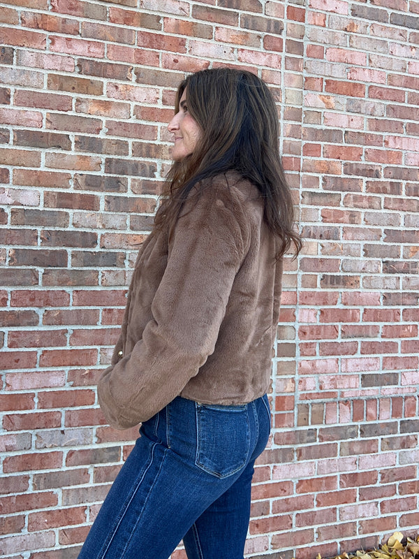 FAUX FUR CROPPED JACKET