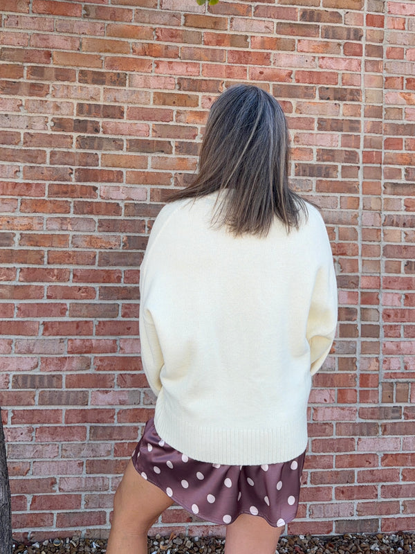 CLASSIC V NECK SWEATER- 2 COLORS