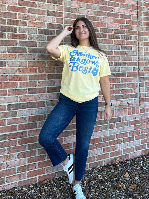 MOTHER KNOWS BEST GRAPHIC TEE