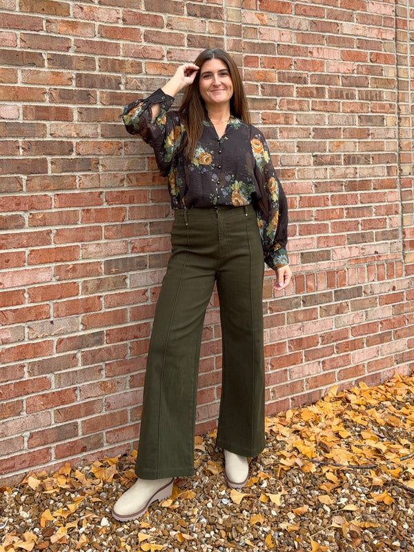 FRONT SEAM OLIVE PANTS