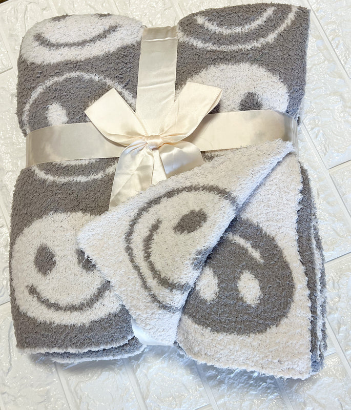 GRAY SMILEY BLANKET