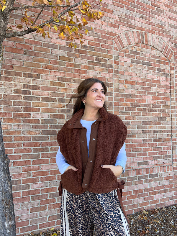 FAUX FUR VEST- 2 COLORS