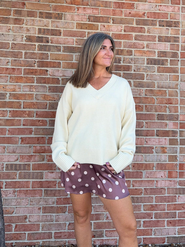 CLASSIC V NECK SWEATER- 2 COLORS