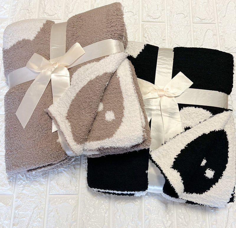 GHOST BLANKET- 2 COLORS