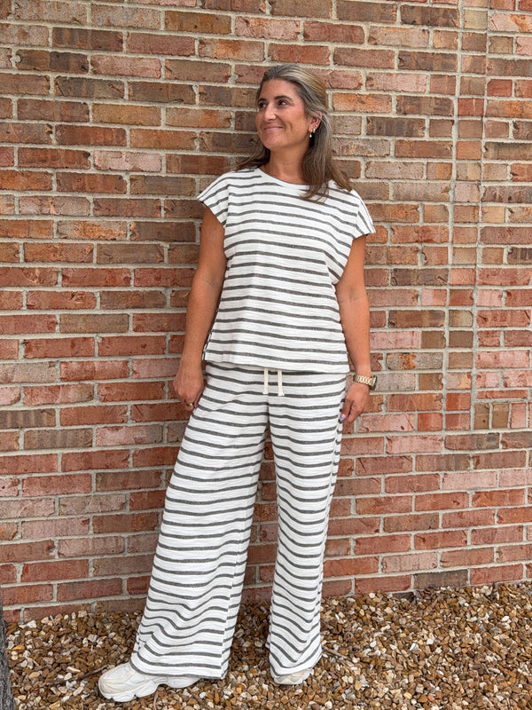 SWEETHEART STRIPED WIDE LEG PANTS- 2 COLORS