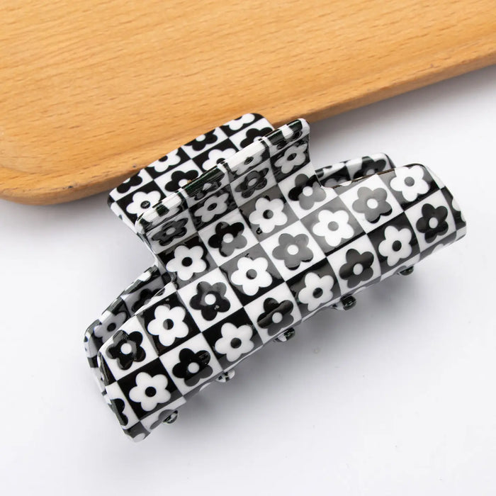 B&W PLAID CLAW CLIP