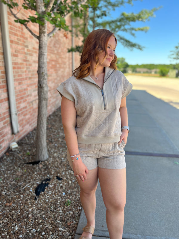 QUILTED ZIP UP TOP- 2 COLORS