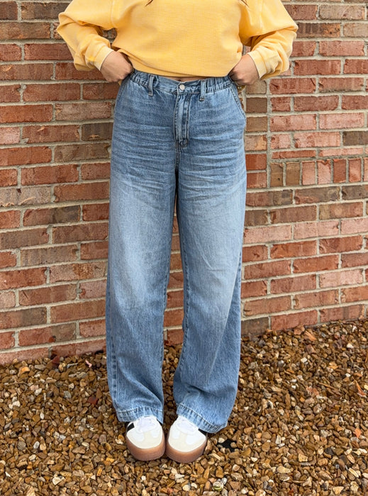 ELASTIC WAIST BAGGY JEANS
