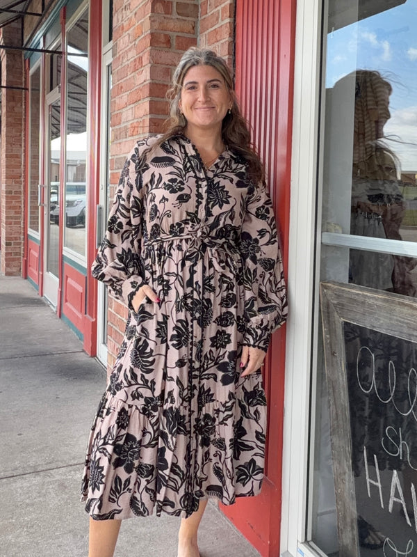 BLACK AND MOCHA BELTED DRESS