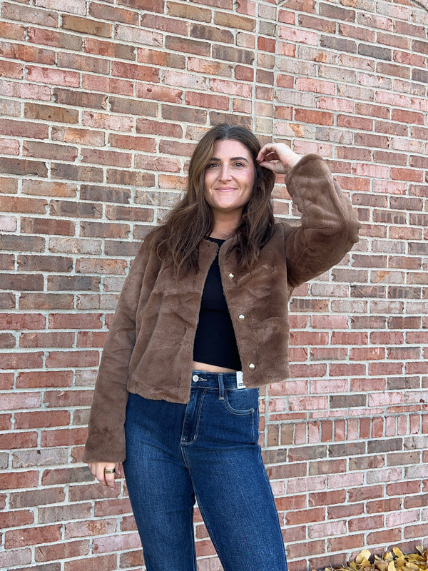 FAUX FUR CROPPED JACKET