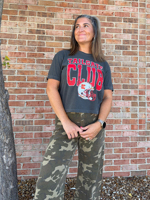 TAILGATE CLUB CROPPED TEE