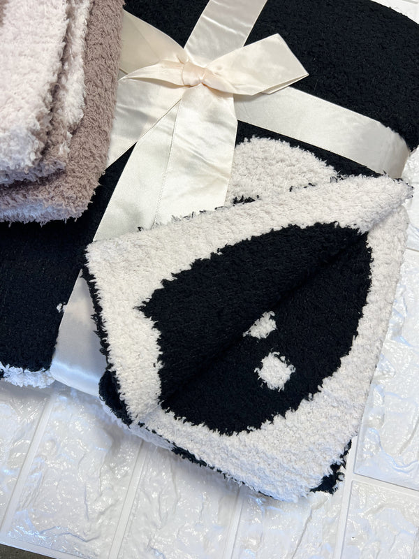 GHOST BLANKET- 2 COLORS