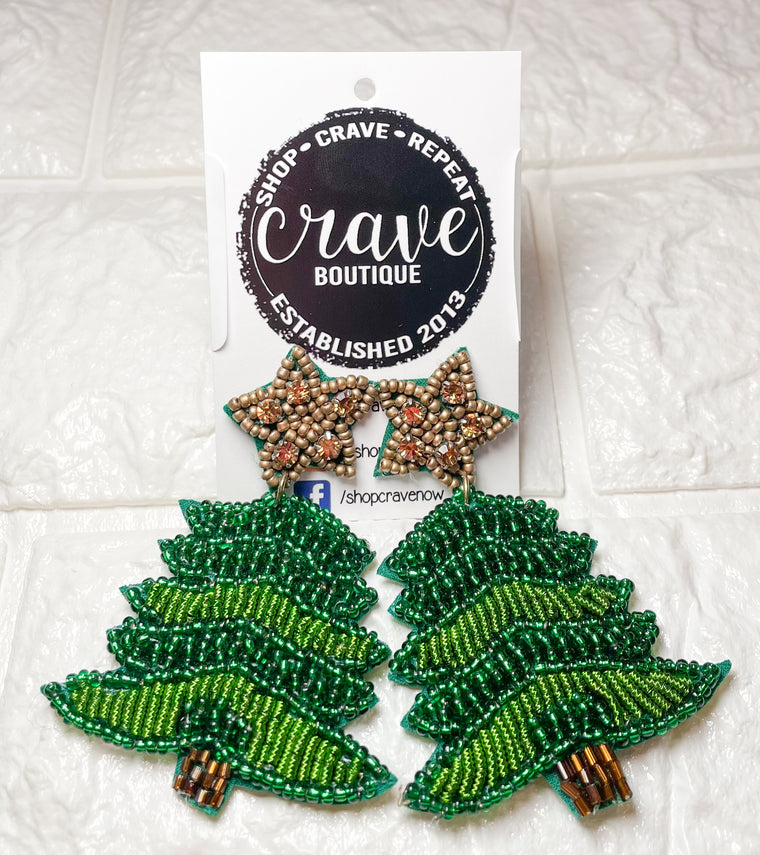 BEADED GREEN CHRISTMAS TREE EARRINGS