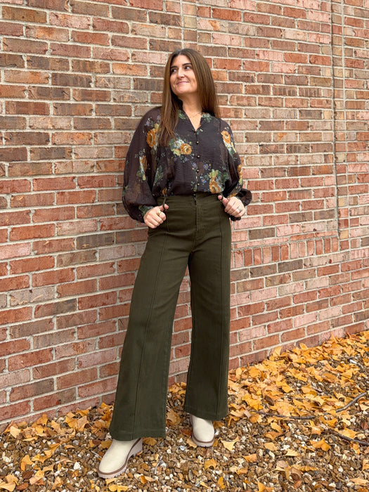 FRONT SEAM OLIVE PANTS
