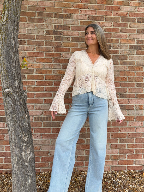 CREAM LACE TOP