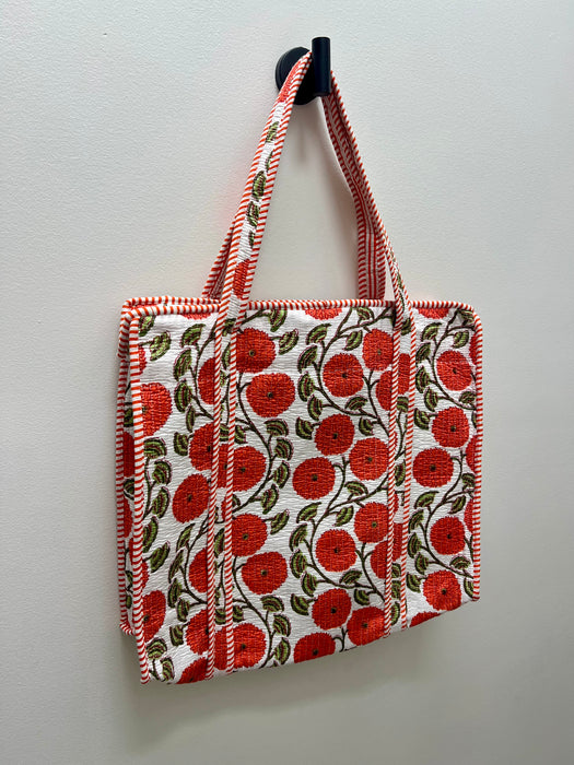 QUILTED TOTE BAG