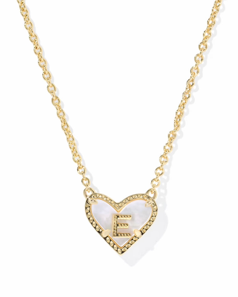 KENDRA SCOTT: HEART LETTER NECKLACE