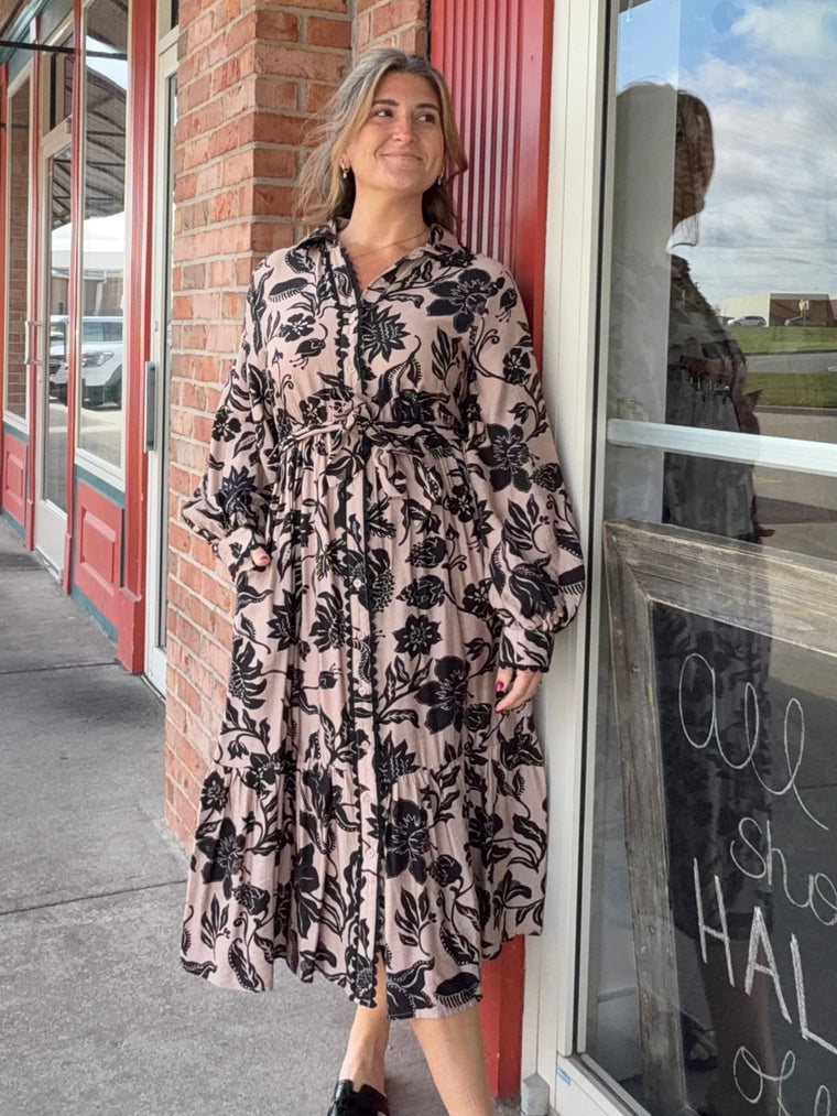 BLACK AND MOCHA BELTED DRESS