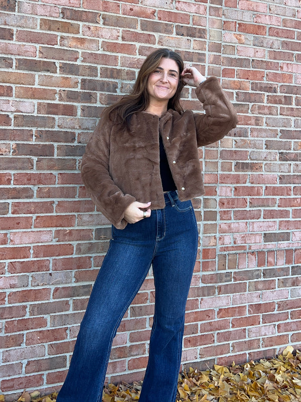 FAUX FUR CROPPED JACKET