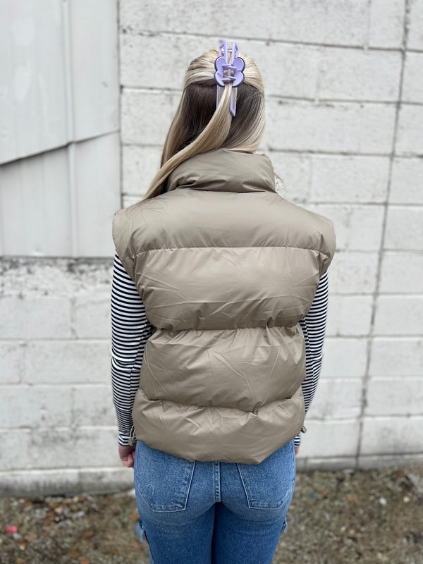SMOOTH PUFFER VEST- 2 COLORS
